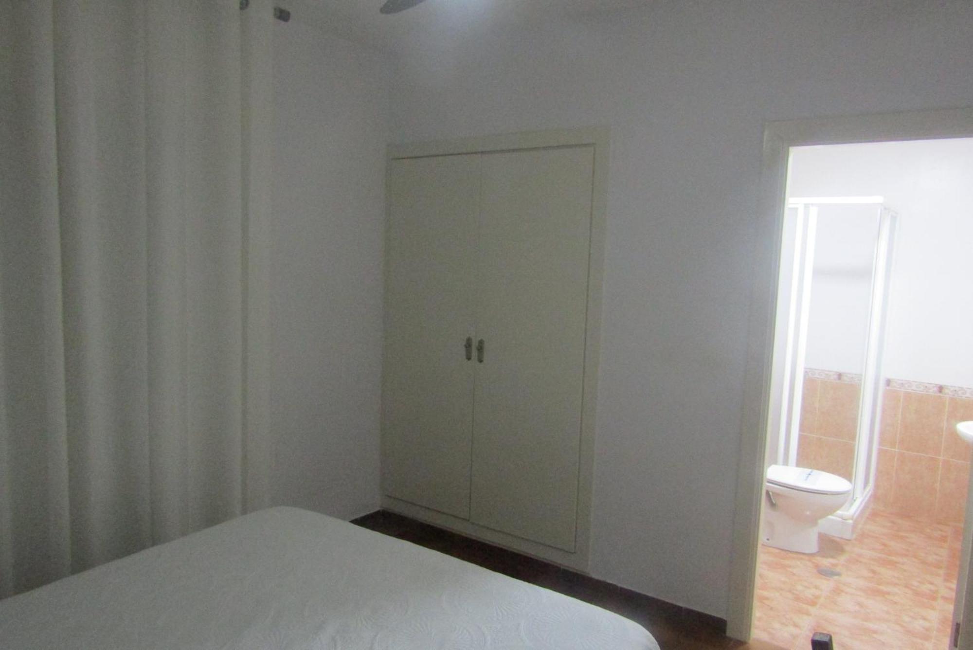 Hostal Andalucia Almuñécar Esterno foto