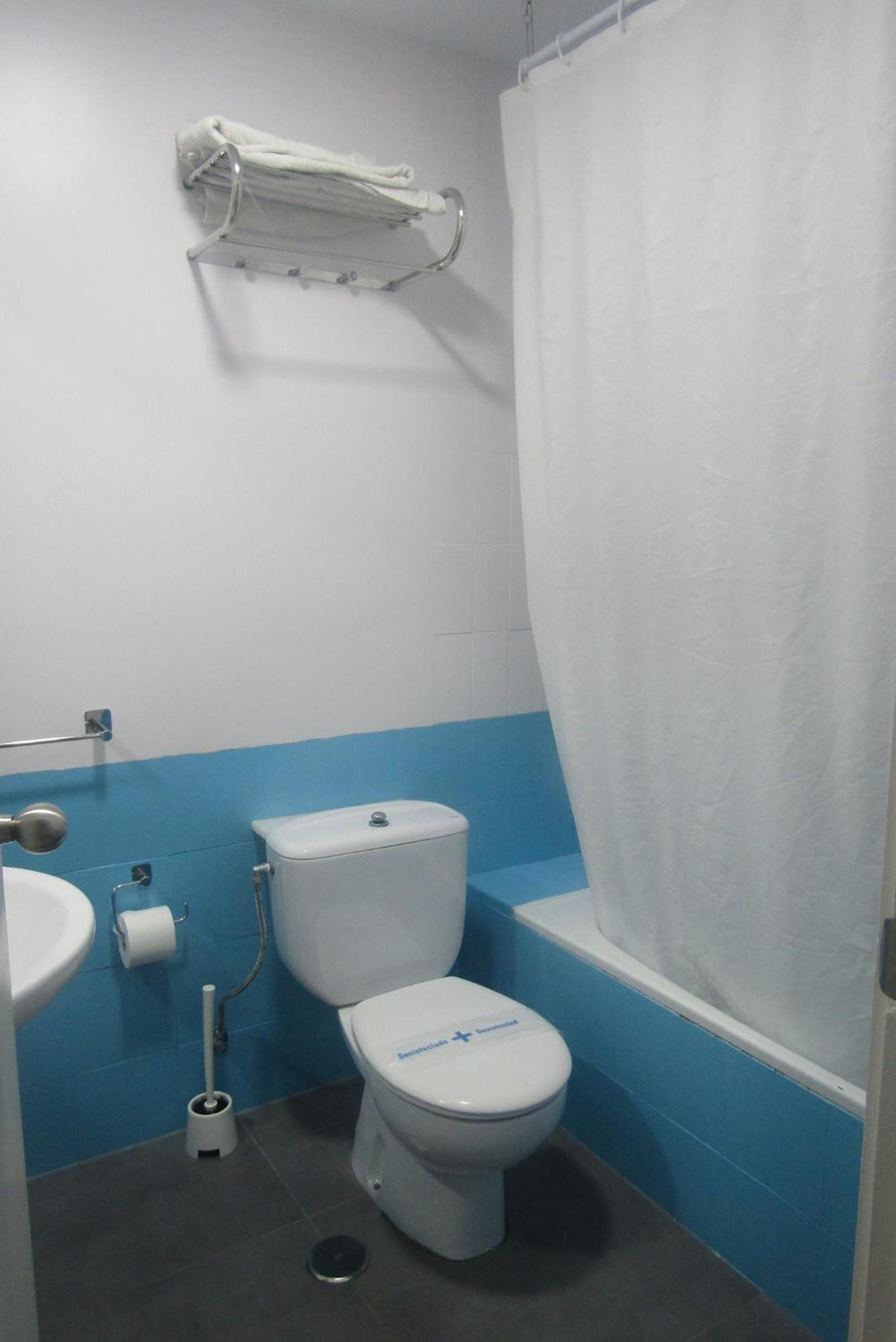 Hostal Andalucia Almuñécar Esterno foto