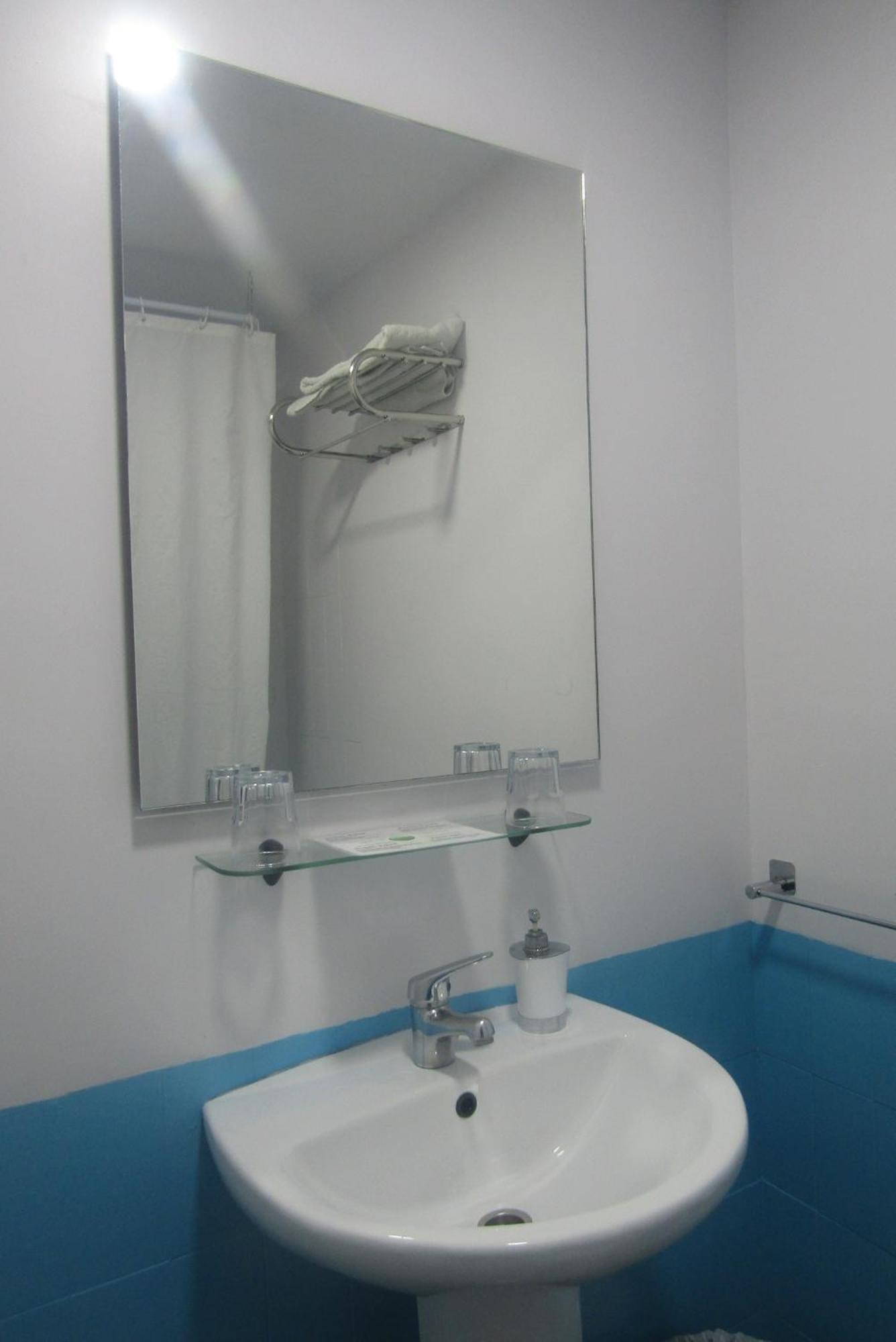 Hostal Andalucia Almuñécar Esterno foto